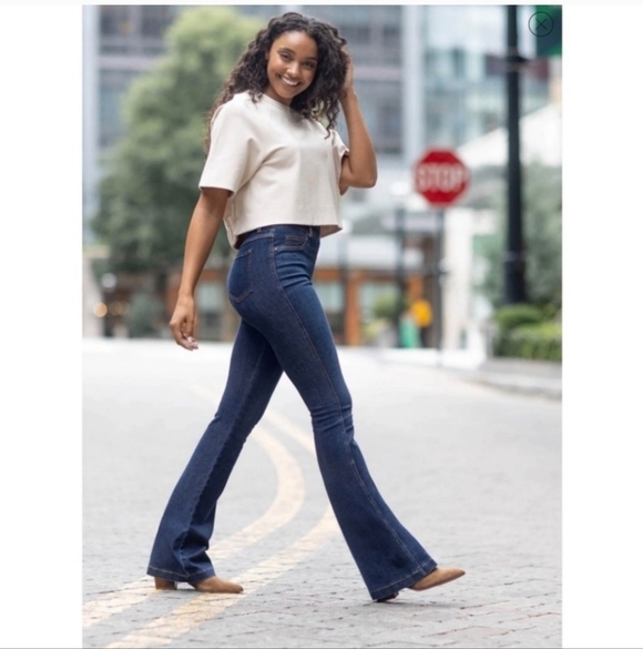 Spanx Flare Jeans Midnight Medium - Picture 2 of 13